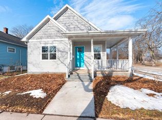 900 Greenwood Ave, Green Bay, WI 54304
