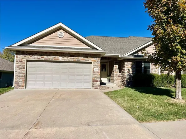 2003 Fountain Creek Dr, Saint Joseph, MO 64504