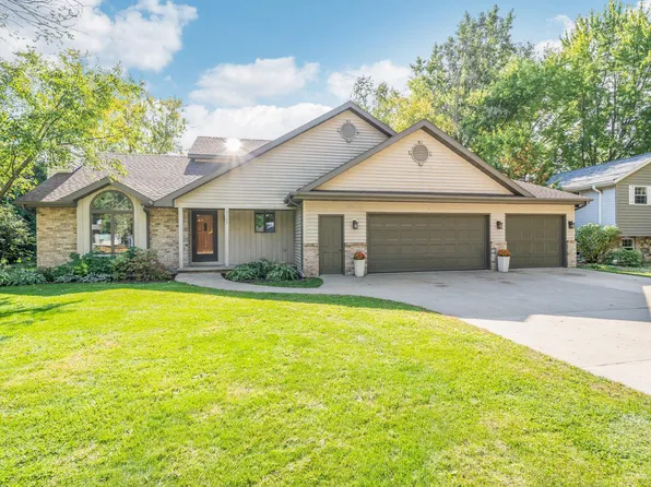 3339 S Blue Spruce Ln, Appleton, WI 54915