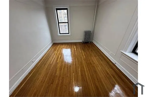 Building Photo - 1915 Hennessy Pl #2