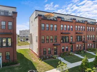 23158 Horseshoe Trail Sq, Ashburn, VA 20148