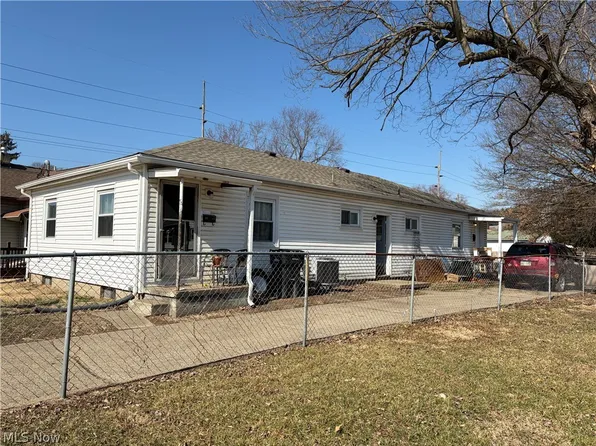 1813 Ridge Ave, Zanesville, OH 43701