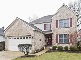 910 S Cambridge Ave, Elmhurst, IL