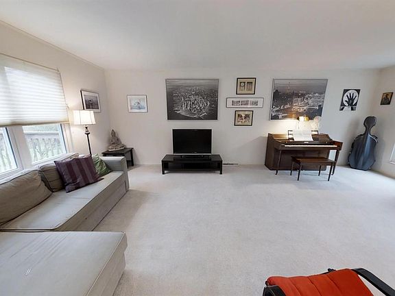 5th image of 10612 Thistlewood Ct