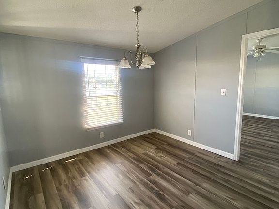 5th image of 2630 McDaniel Dr
