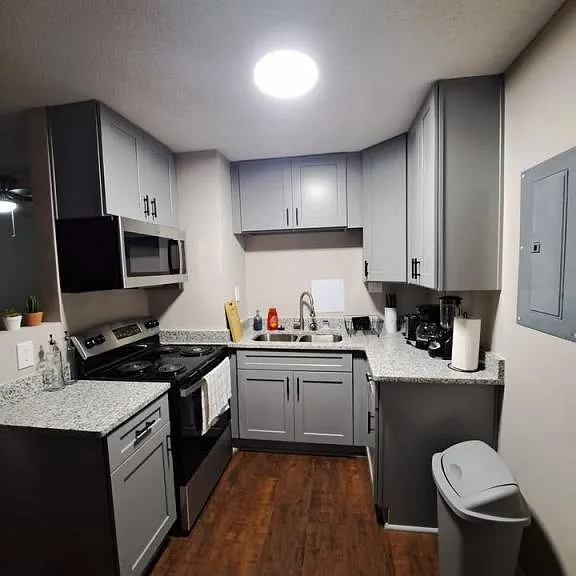 140 Prentice Pl #I — Photo 5
