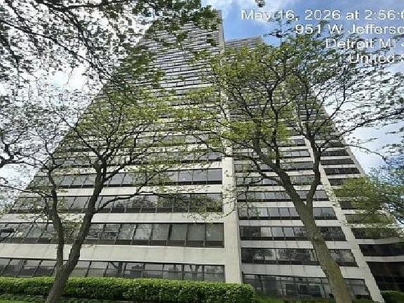 2nd image of 300 Riverfront Dr