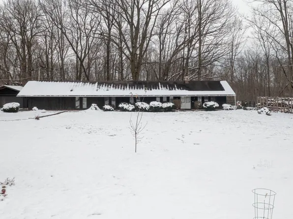 363 W River Rd, Valley City, OH 44280