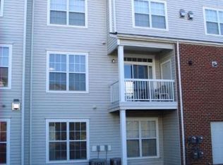 2431 Coopers Branch Ct, Herndon, VA 20171