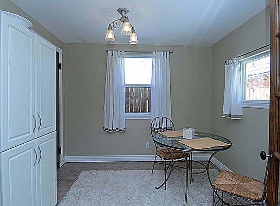 5th image of 2516 N Franklin St