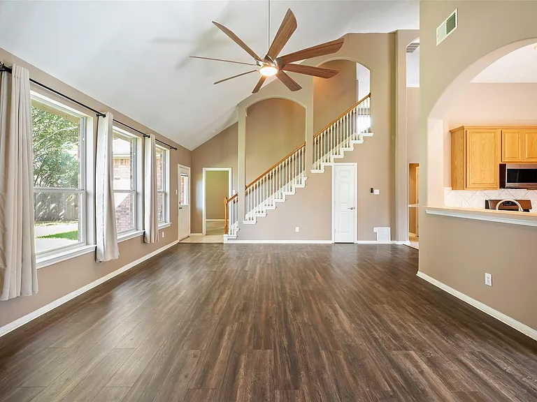 406 Stockbridge Ln — Photo 11