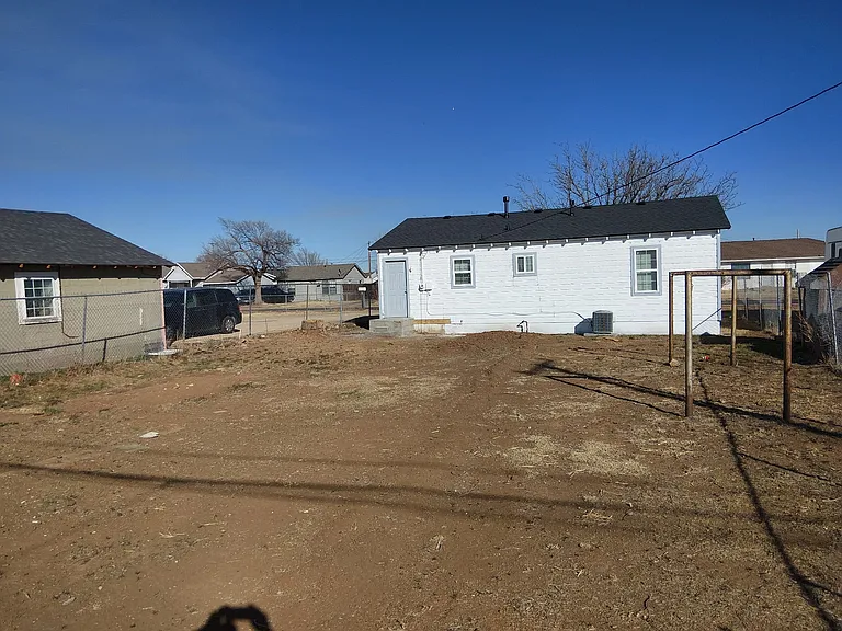1017 N Woodland St — Photo 9