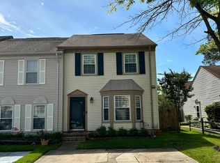 4785 Woods Edge Rd, Virginia Beach, VA 23462