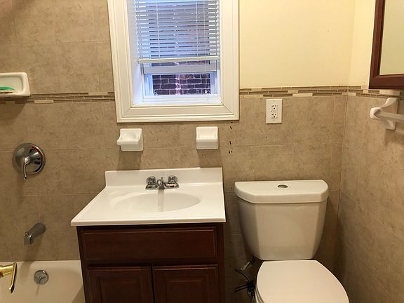 3rd image of 164 Clinton Ave #35Q