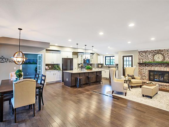 2nd image of 3760 S Willow Cir