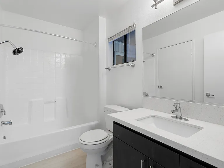 1222 Amherst Ave — Photo 15