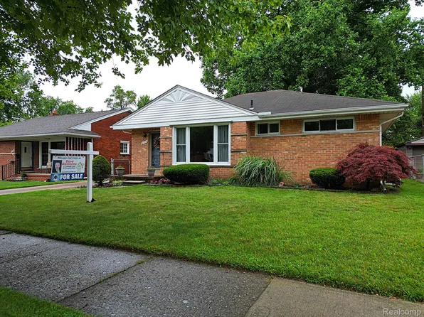 8554 Winston Ln, Dearborn Heights, MI 48127