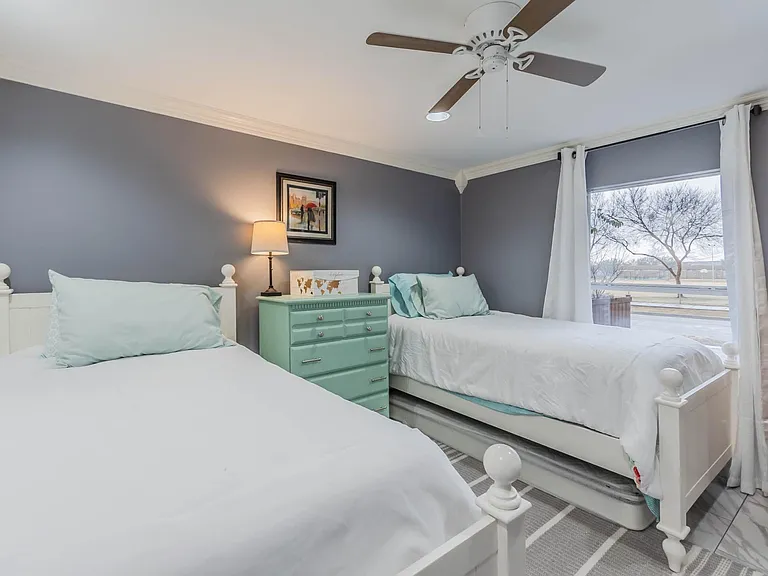 3126 Carlson Dr — Photo 13