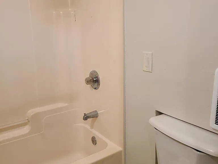 3710 Liberty Heights Ave — Photo 9