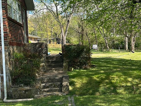 3rd image of 200 Marshall Ave