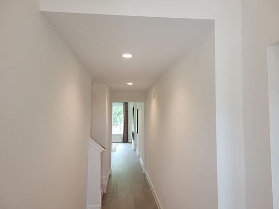 2nd image of 4428 Aralia St