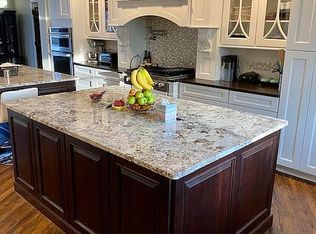 7550 220th Rd, Chanute, KS 66720