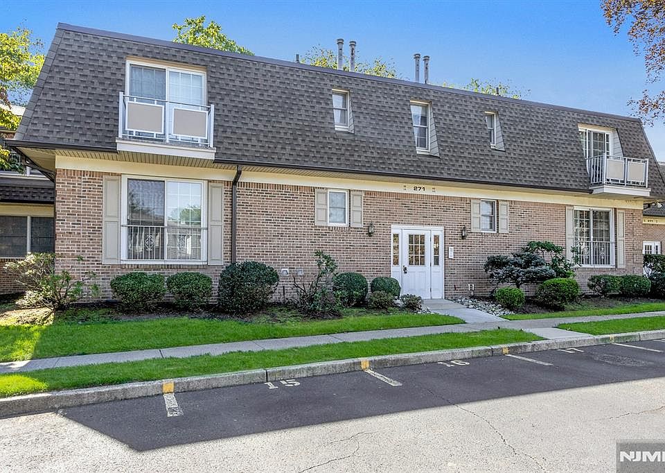 1st image of 271 Collignon Way #4A