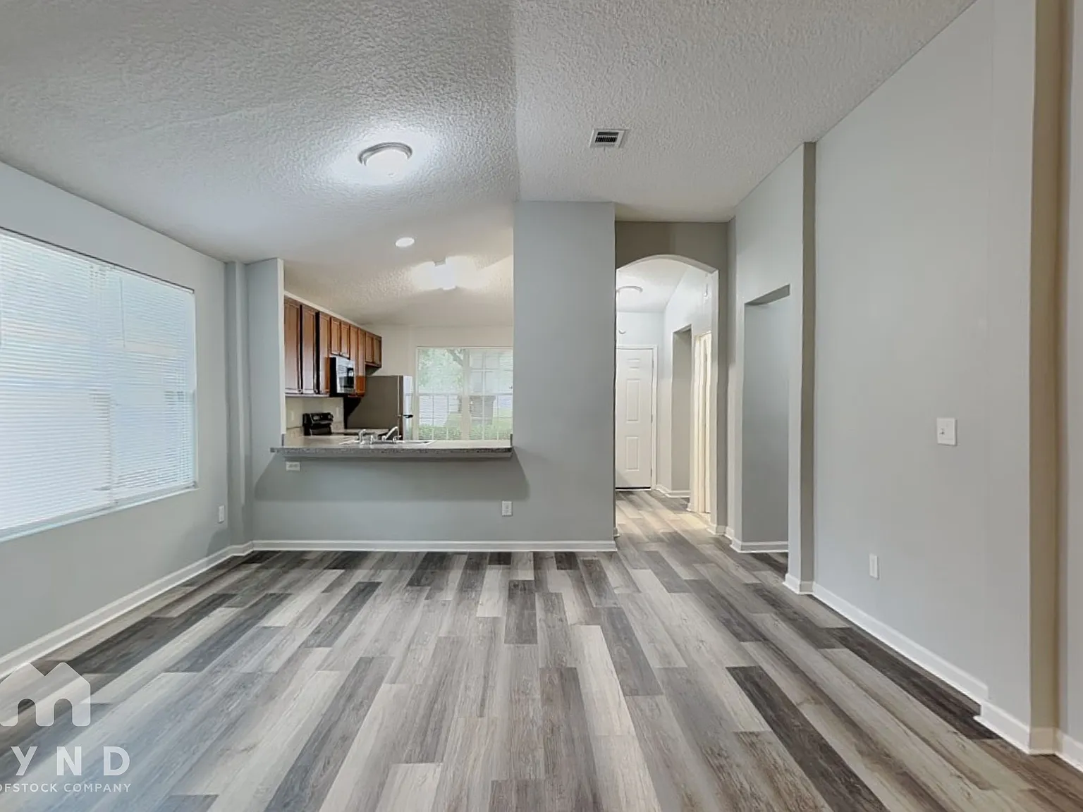 3 bed, 2.0 bath, 1495 sqft, $1,865 — Photo 3