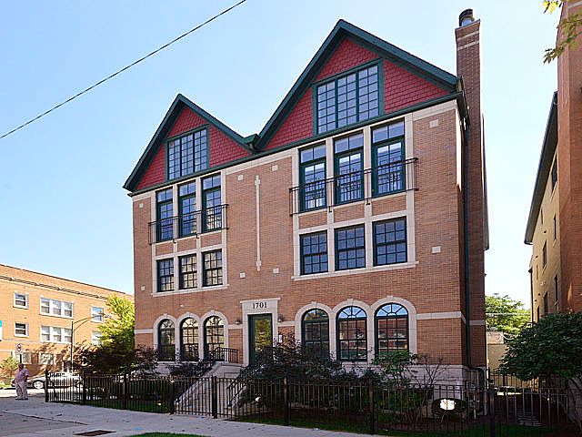 1st image of 1701 W Foster Ave APT 3W
