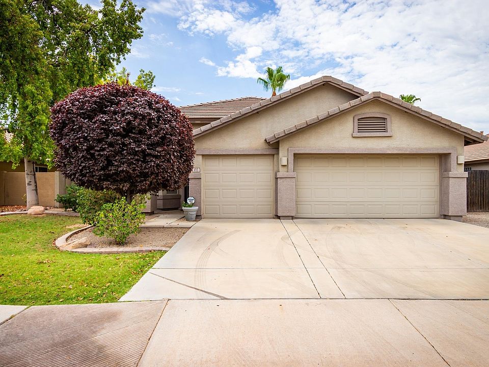 1st image of 453 W Weatherby Pl