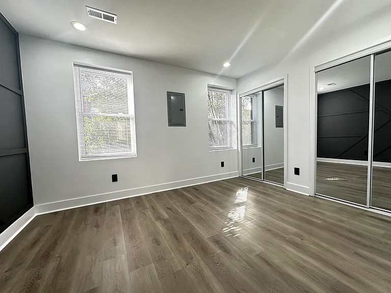 1015 S 6th St #2 — Photo 16