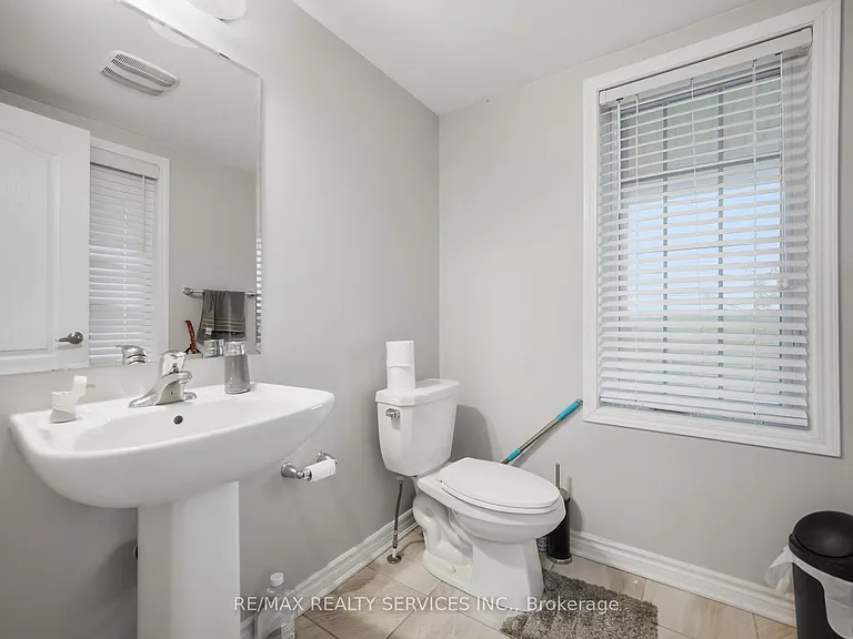 75 Benhurst Cres #UPPER — Photo 24