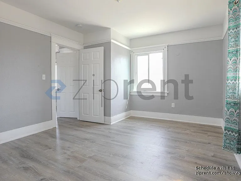5001 S Budlong Ave — Photo 40