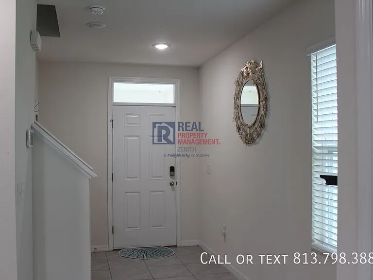 3199 Suncoast Plains Dr — Photo 3