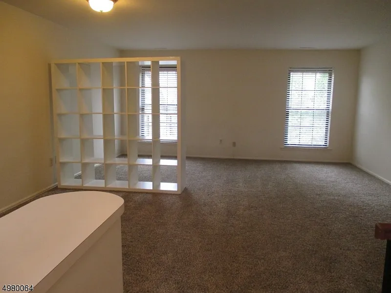 1 bed, 1.0 bath, 400 sqft, $1,650 — Photo 2