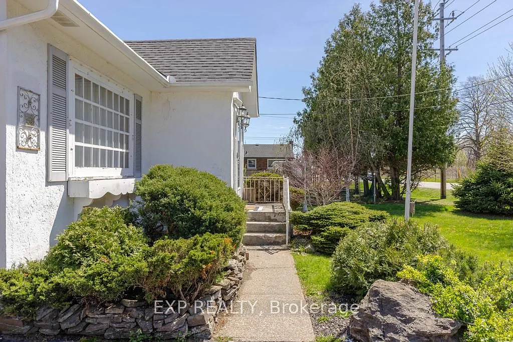 3 bed, $2,500 — Photo 3