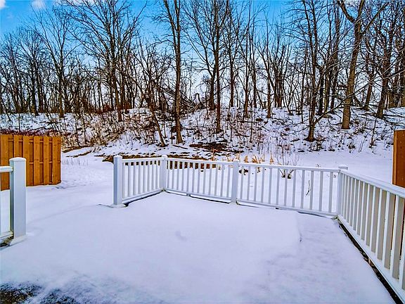 4th image of 86 Amberwood Pl