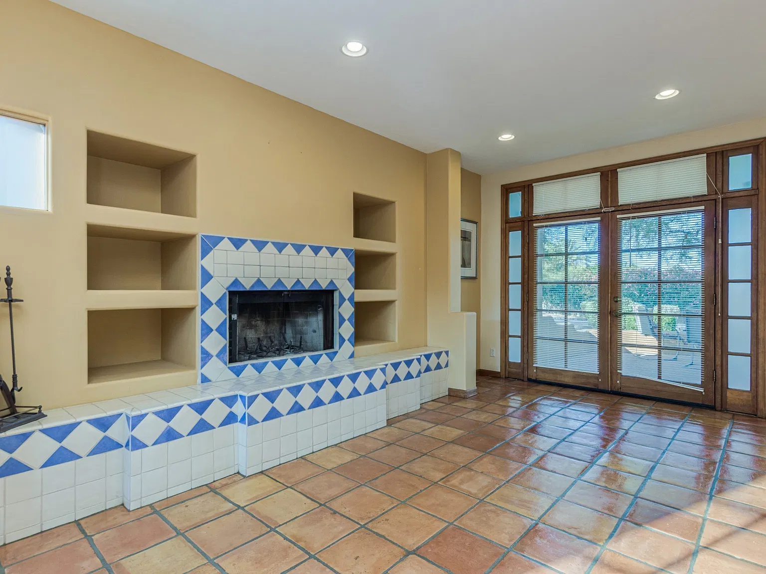E Bluebird Ln, Paradise Valley — Photo 3