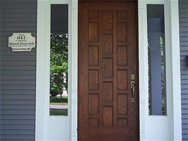 3rd image of 999 S Lincoln Ave