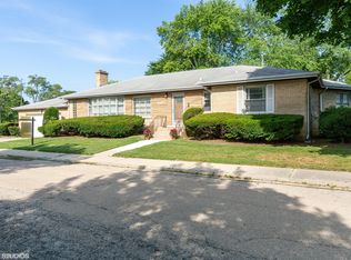 6404 N Leroy Ave, Chicago, IL 60646