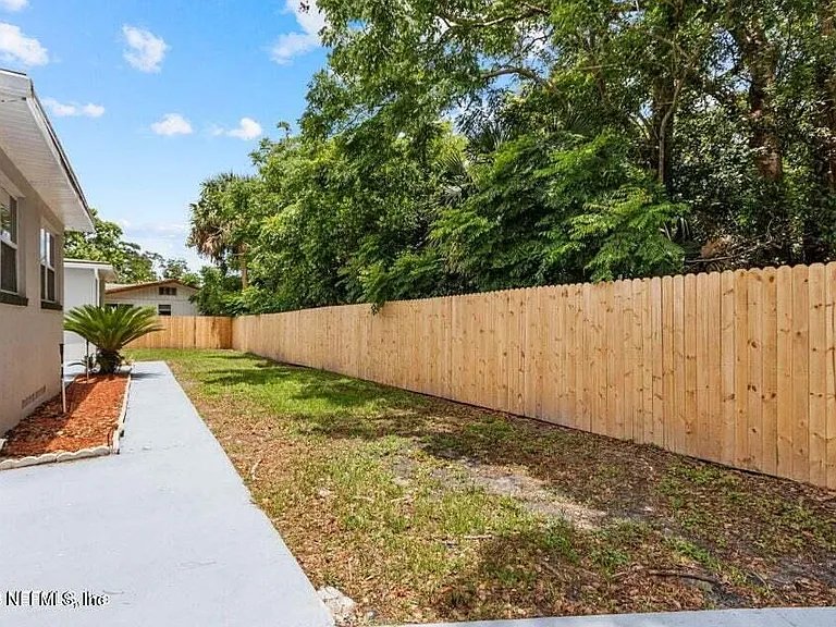 1554 Shirl Ln — Photo 30