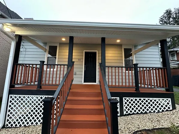 311 Leona Ct, Fairmont, WV 26554