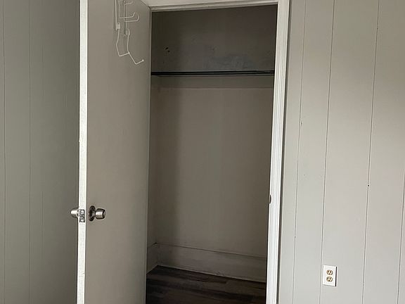3rd image of 26 Cedar St