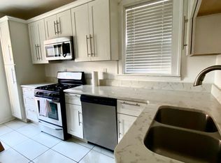 1122 Sidney St #1, Saint Louis, MO 63118