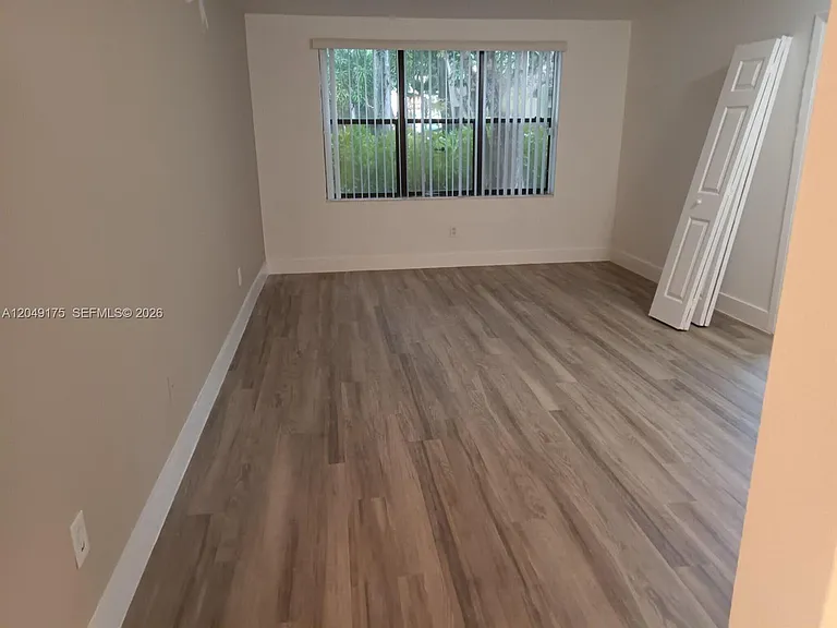 4401 W McNab Rd #24 — Photo 4