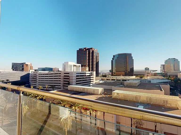 Skyline Lofts — Photo 31