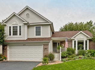 1653 Warrington Ln, Crystal Lake, IL 60014