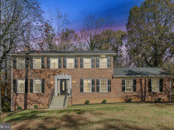 3 Falcon Ct, Stafford, VA 22554