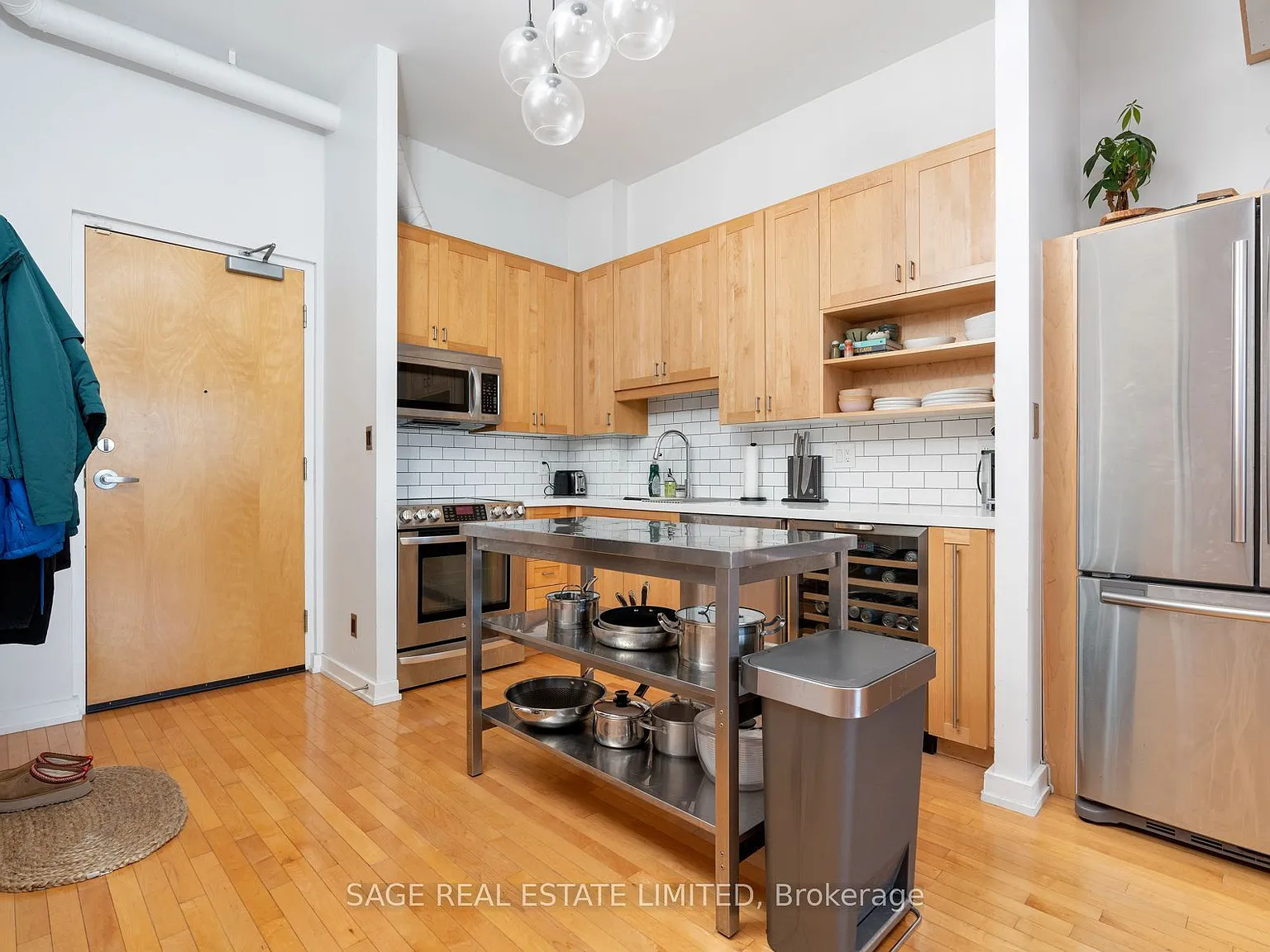 3 bed, $5,500 — Photo 3