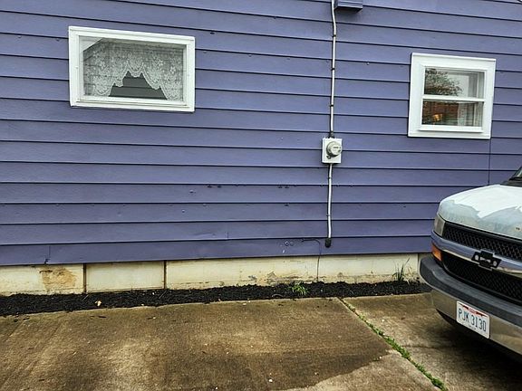 2nd image of 405 S 1st St